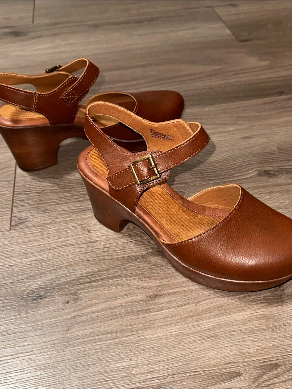 Clog Shoes with Buckle 1 Inch Heel Boho Style Casual Weekend NWOT